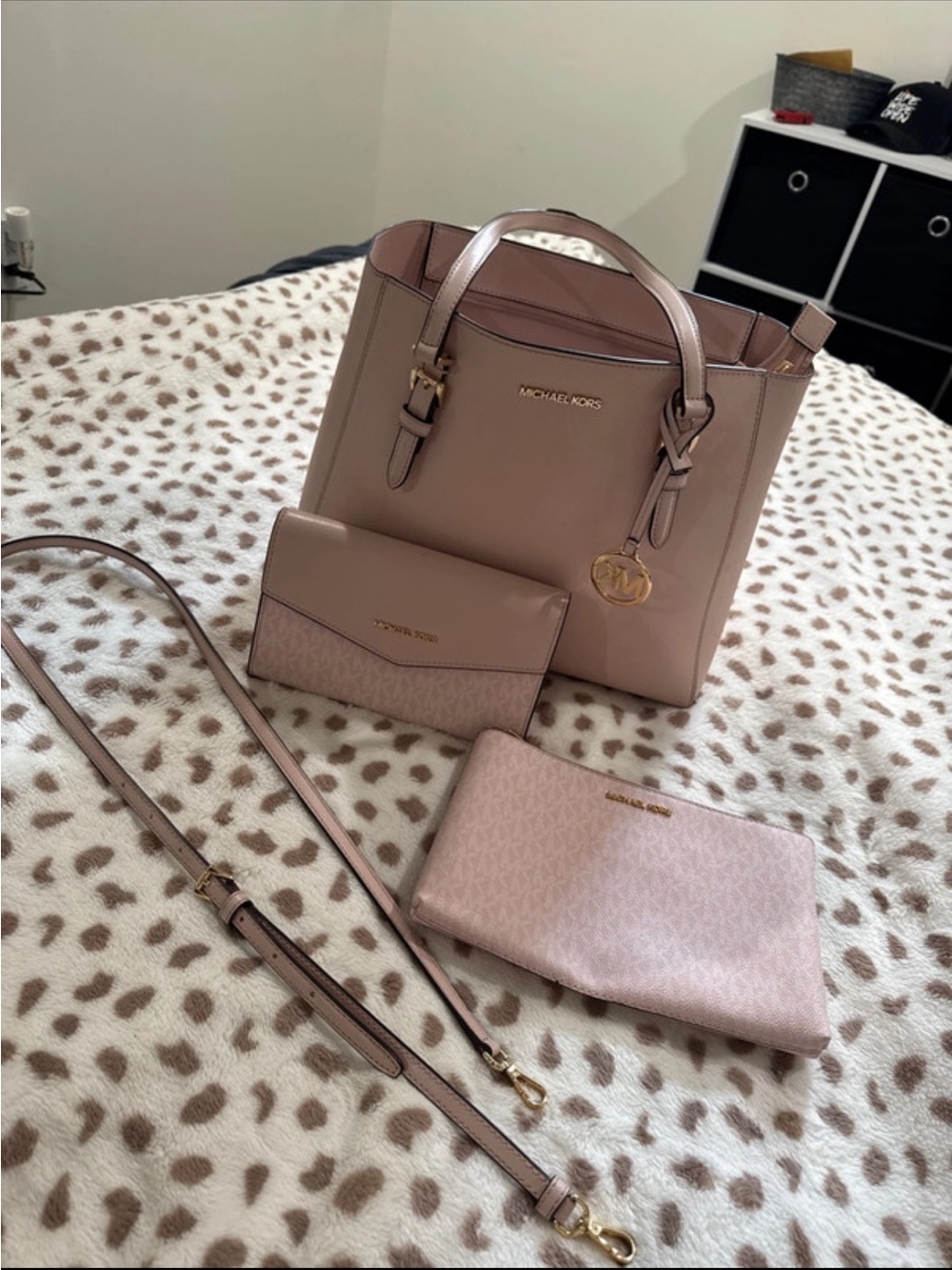 Michael Kors Charlotte Large 3-in-1 Saffiano Leather Tote Bag Set - Blush Pink